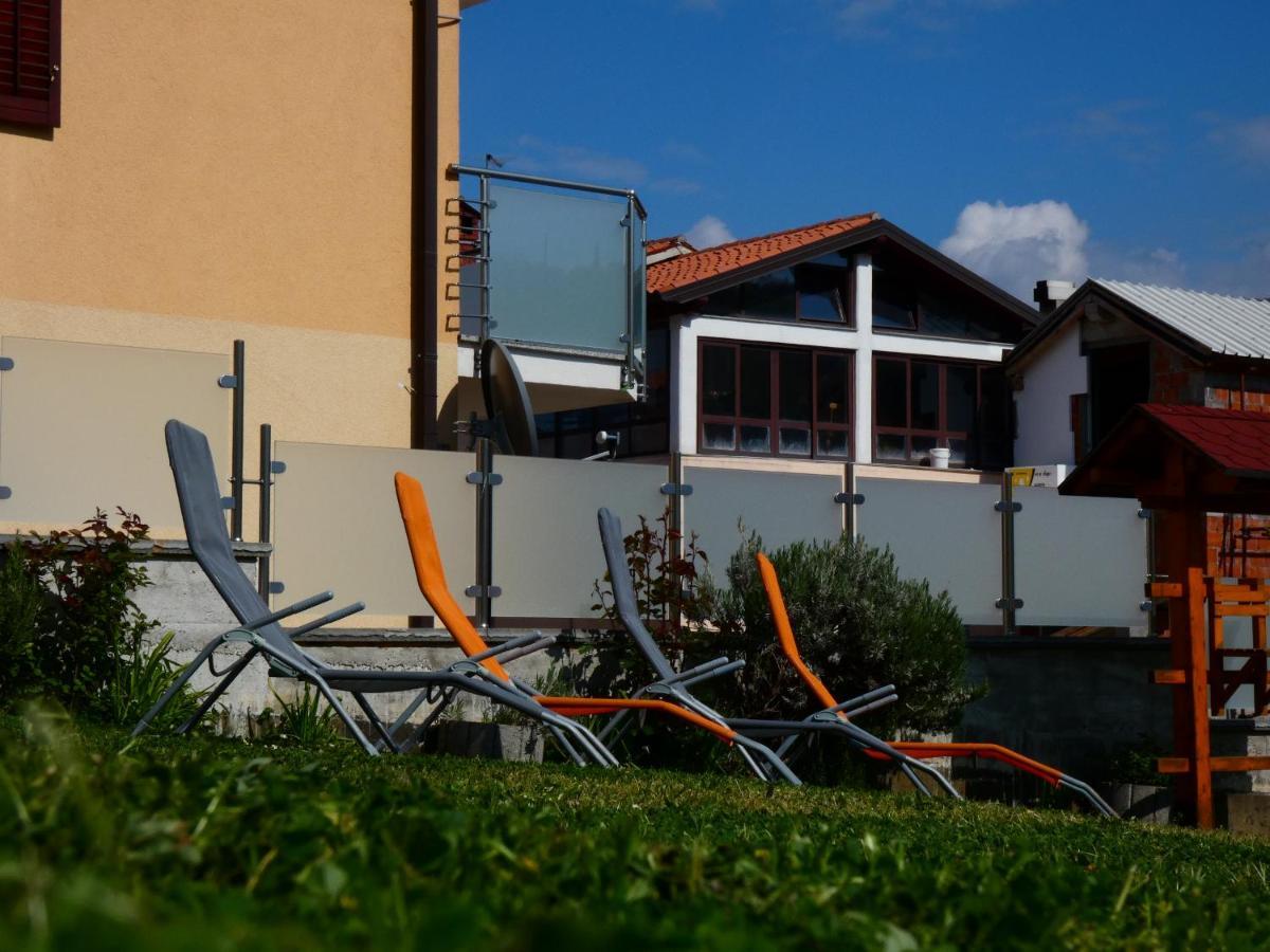 & Olive Oil Valuma Apartment Koper